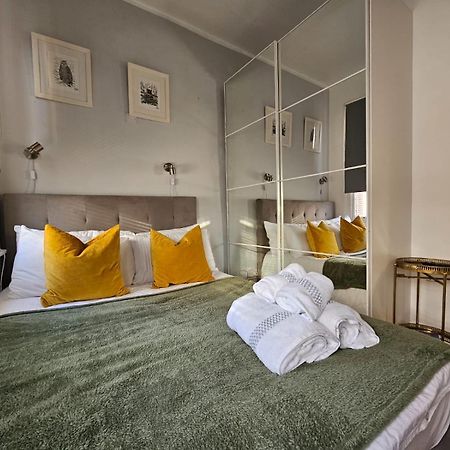 Beautiful And Spacious Flat Лондон Экстерьер фото