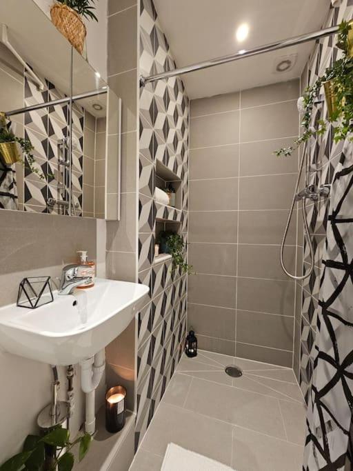 Beautiful And Spacious Flat Лондон Экстерьер фото