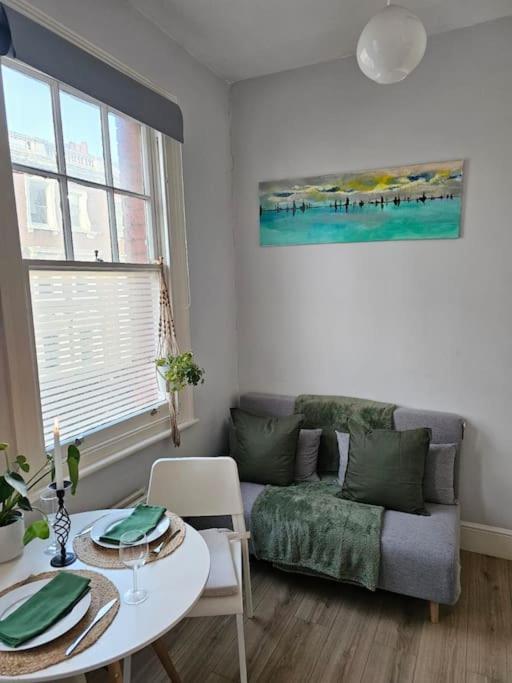 Beautiful And Spacious Flat Лондон Экстерьер фото